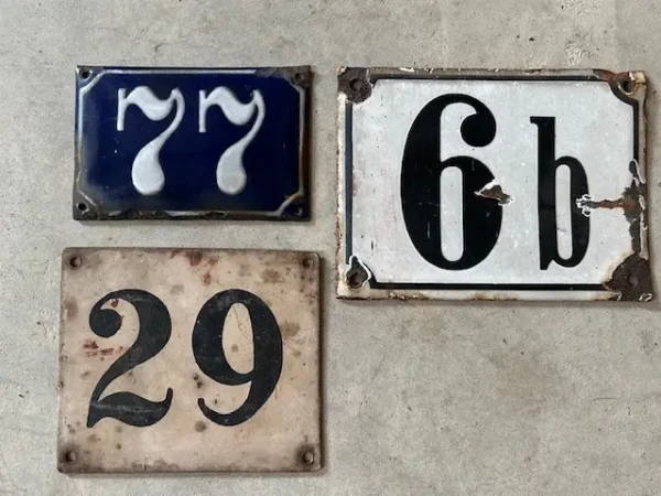 A-00678 Hausnummer 0825