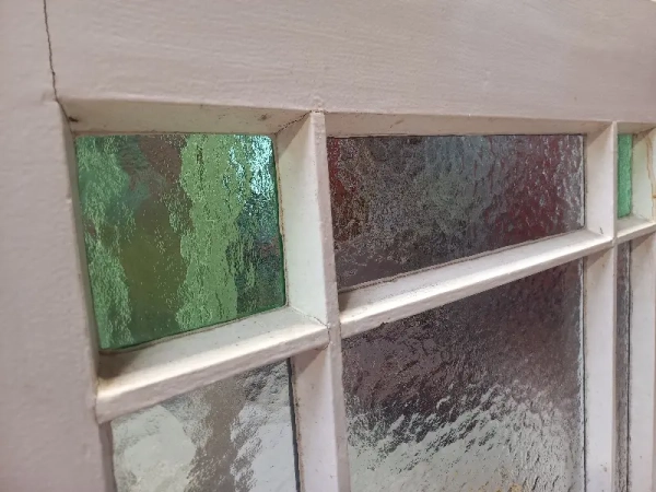 A-01110 Zimmertür Buntglas nah