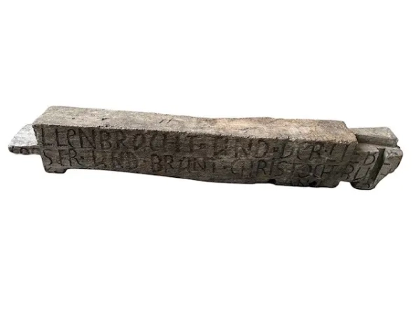 A-01038 alter Eichenbalken mit Inschrift