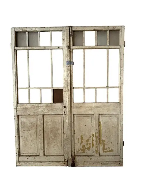 A-01168 Doppelflügeltür mit Sprossenfenstern2